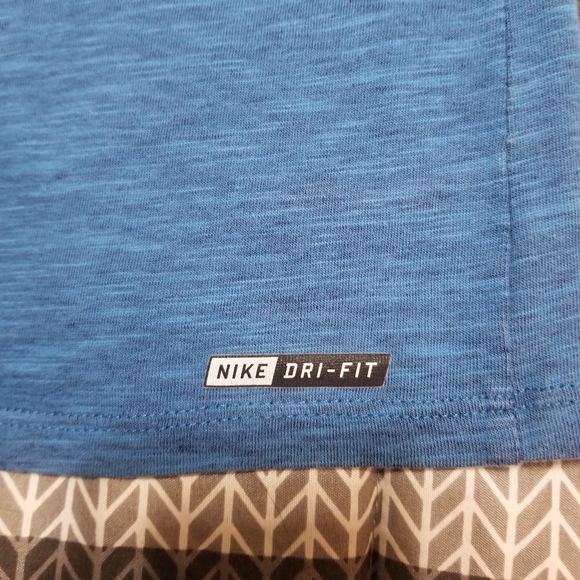 Blue Medium Hurley T-Shirt - Picture 7 of 7